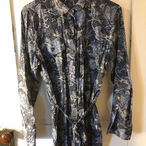 Van Heusen blouse size medium